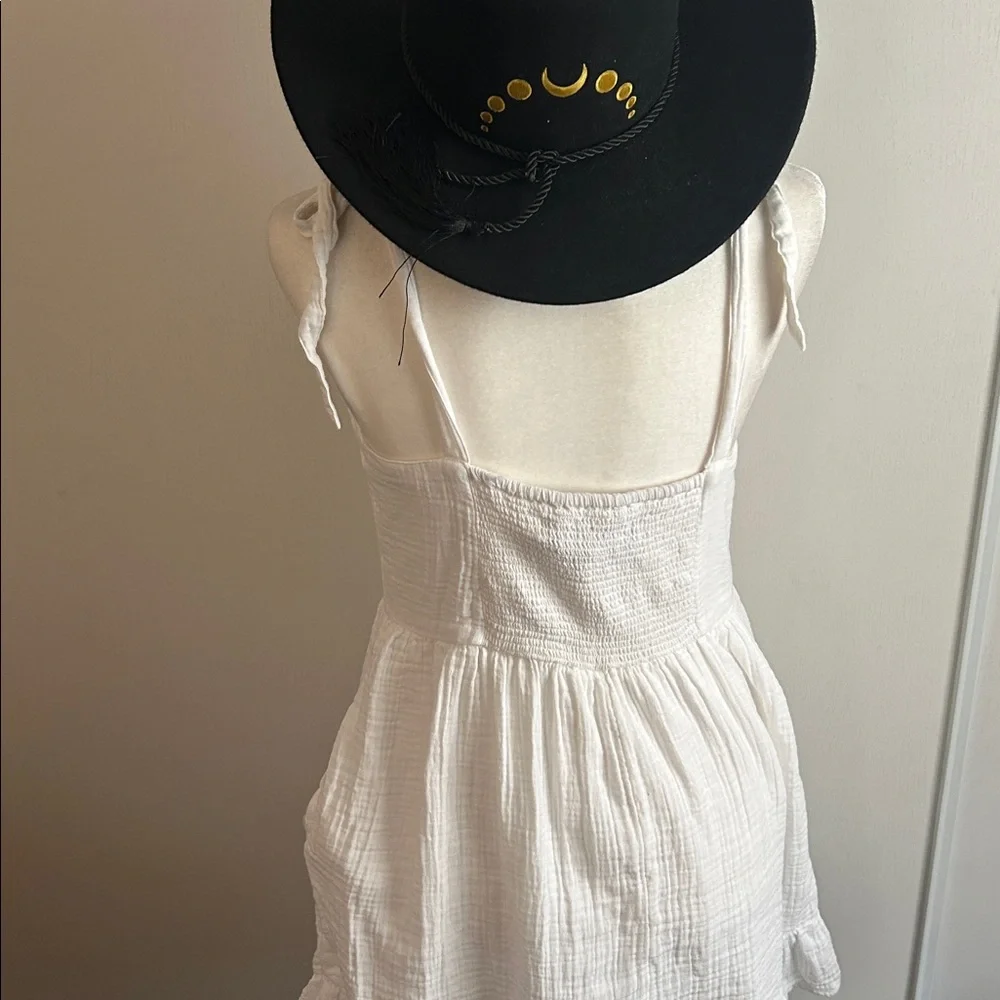 Old Navy White Smocked mini dress - Picture 6 of 8